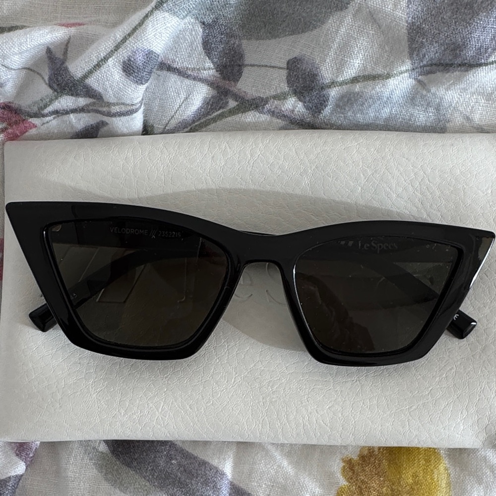 Le Specs Women's Velodrome Sunglasses LIKE NEW